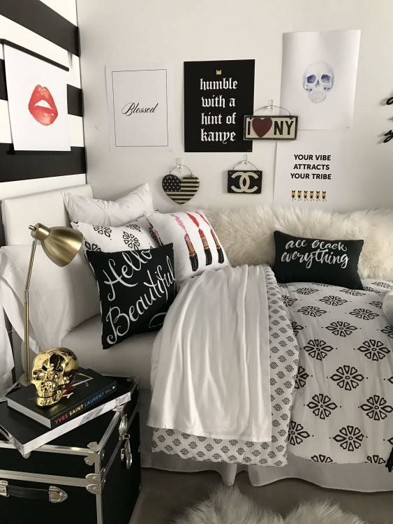 super cute and cozy bedroom perfect for fall and winter