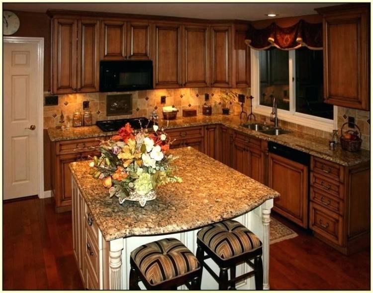 light maple kitchen  cabinets