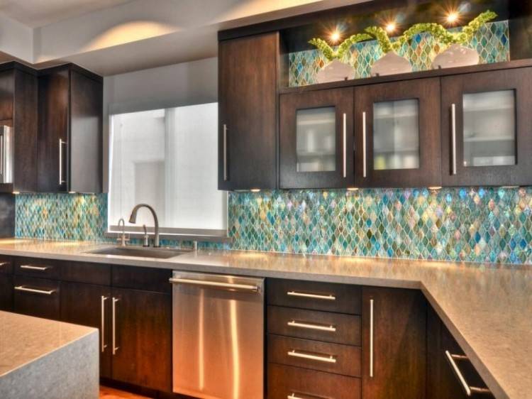 kitchen backsplash ideas with oak cabinets