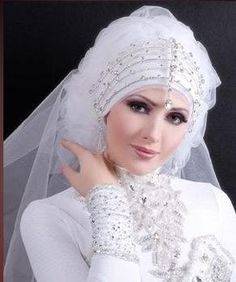 Arabic style wedding dress, the detail is stunning