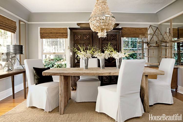 Chandeliers play a major role in the mood of a dining room