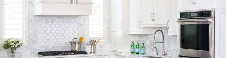 White cabinets + subway tile + gray walls = perfection